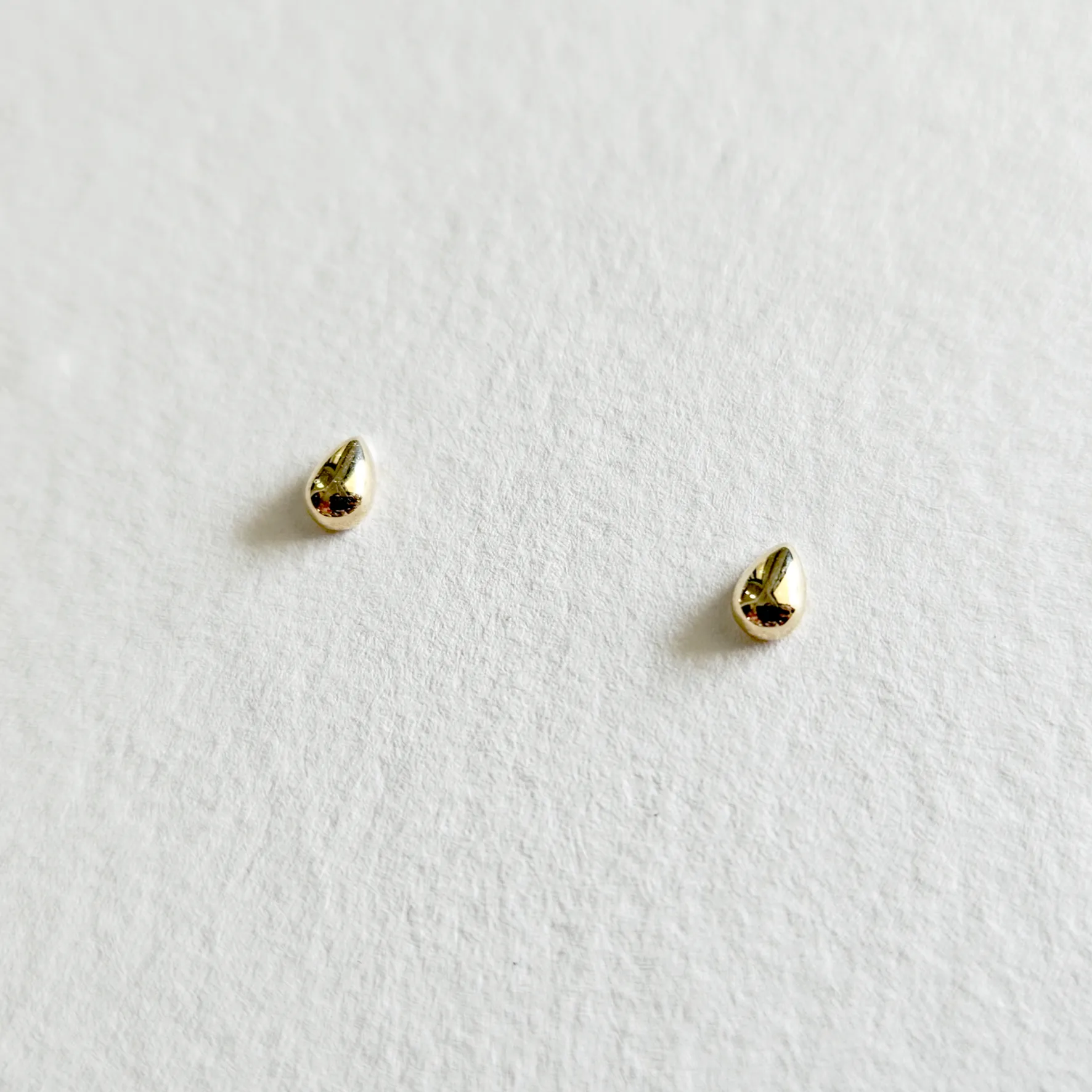 14K Petite Teardrop Earrings