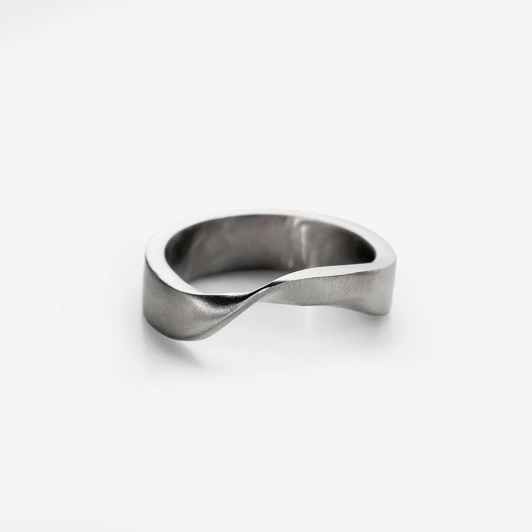 Amos Stainless Steel Ring ─ Bold