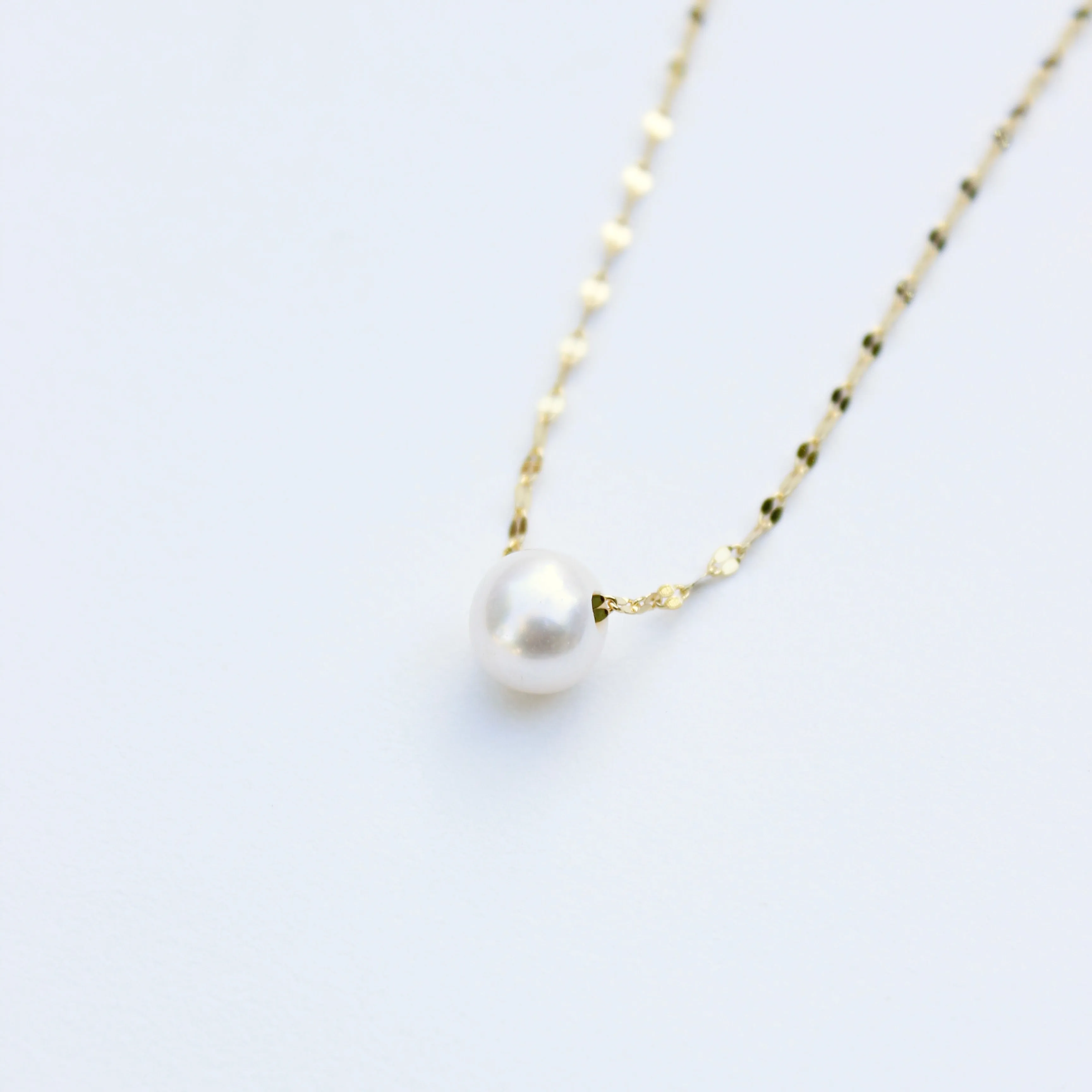 Betty One Pearl Necklace