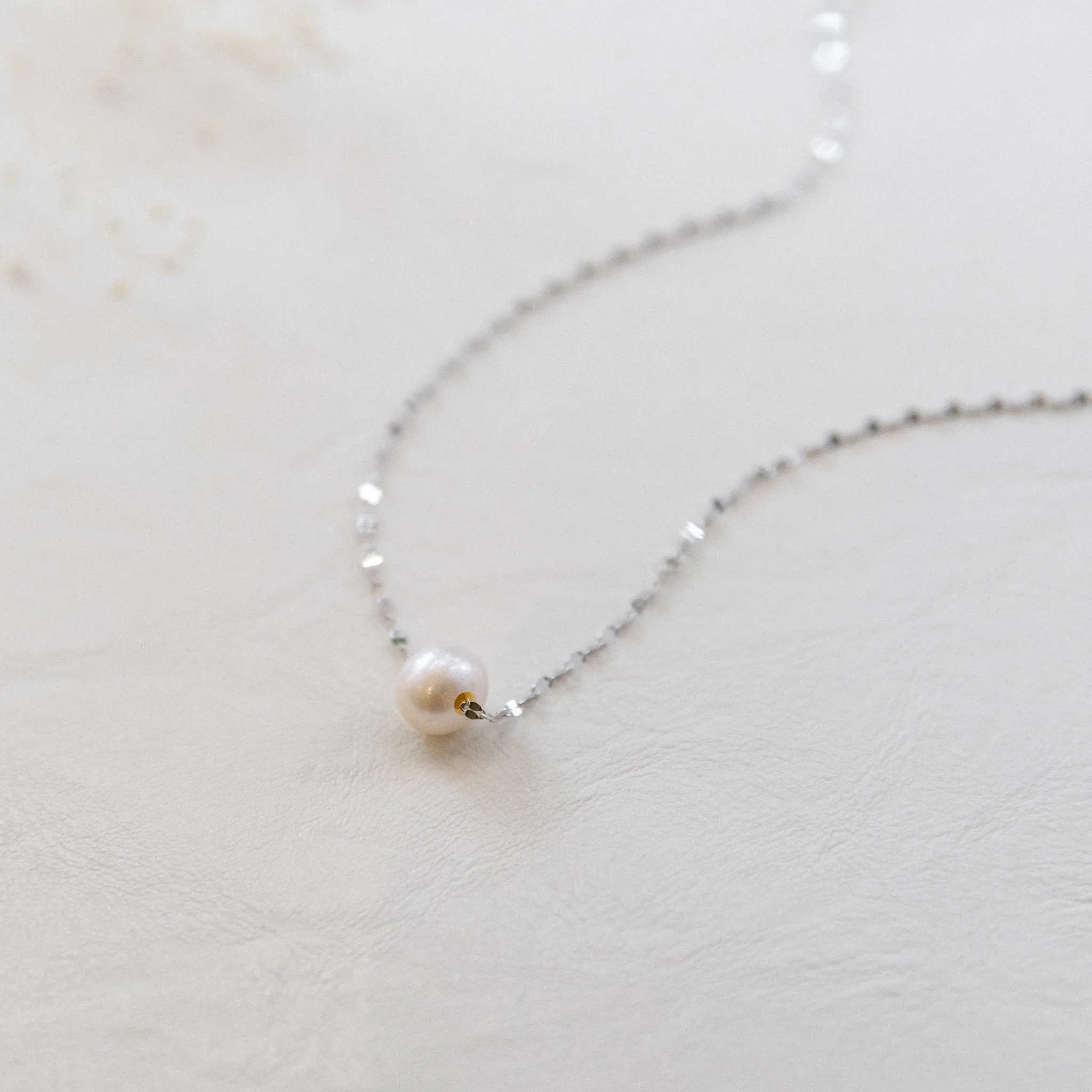 Betty One Pearl Necklace