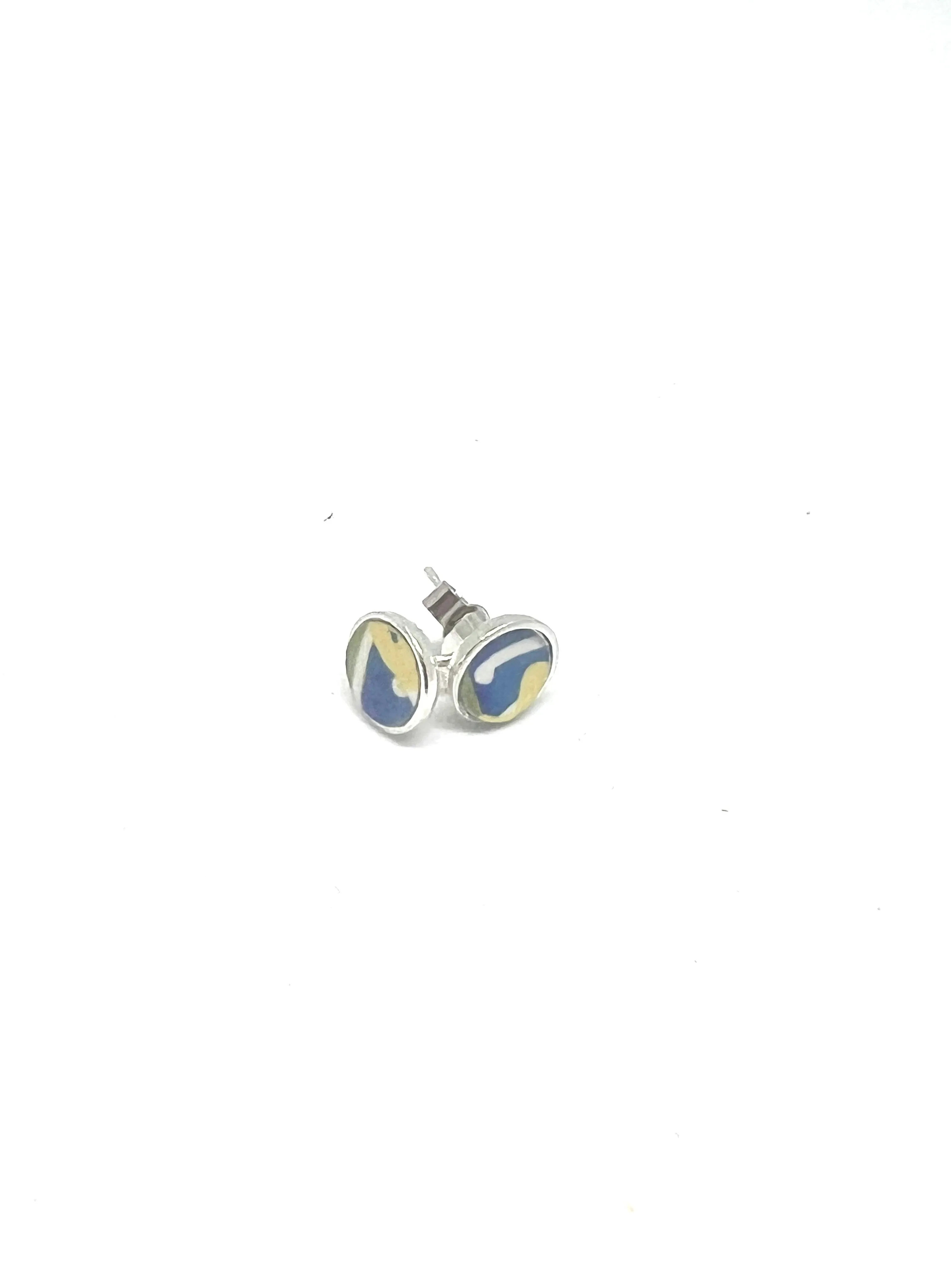 Blue and yellow Studs