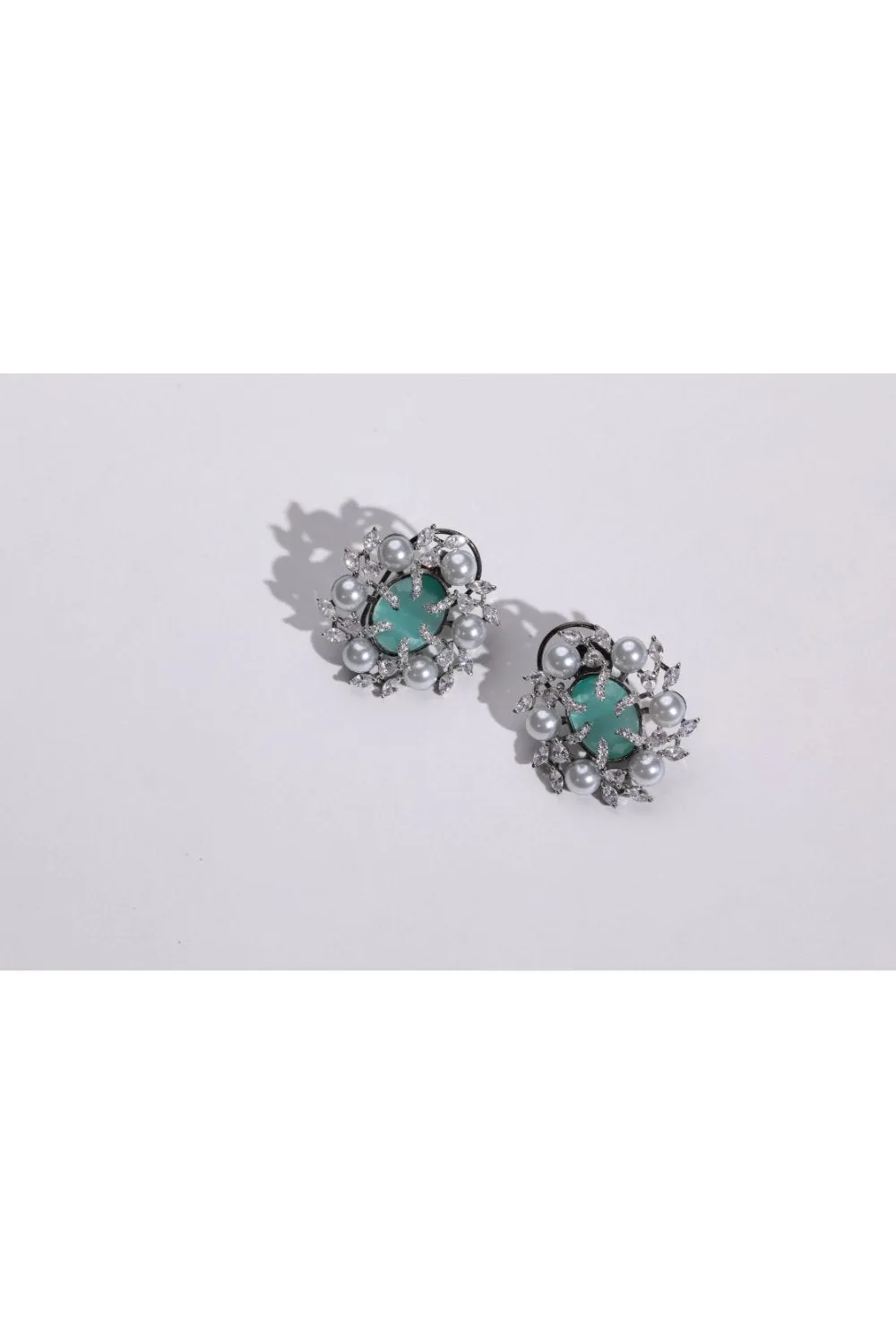 Classic Emerald Earrings: Delicate and Minimalist | Buy Jewelry Online