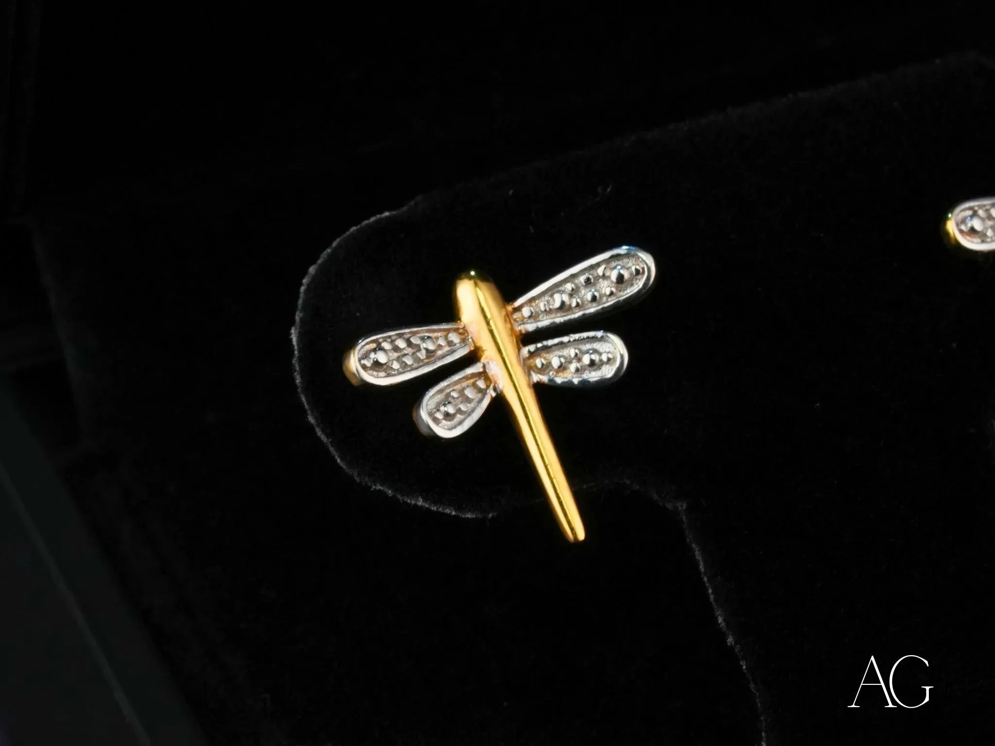 Dragonfly Earrings – Elegant & Unique