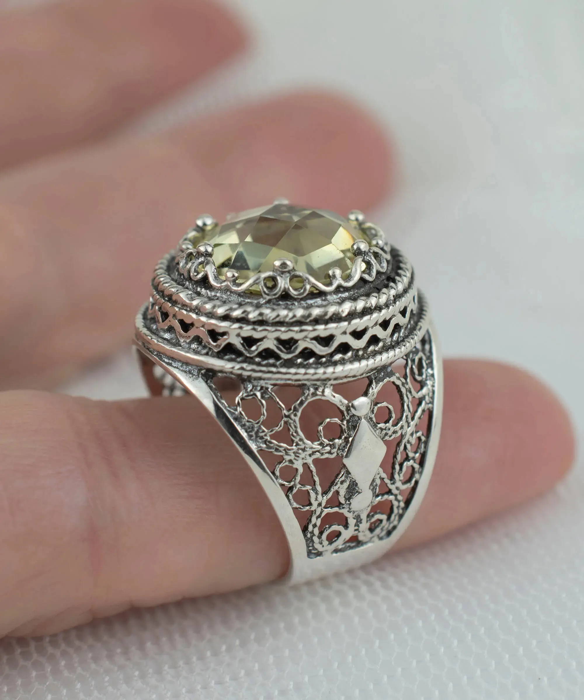 Filigree Art Lemon Quartz Gemstone Women Silver Bold Ring