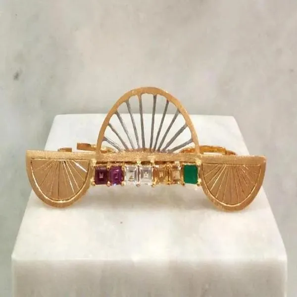 "Abanico" with Rhodolite Garnet, White Topaz, Citrine and Green Agate Cocktail Ring (3 Finger Ring)
