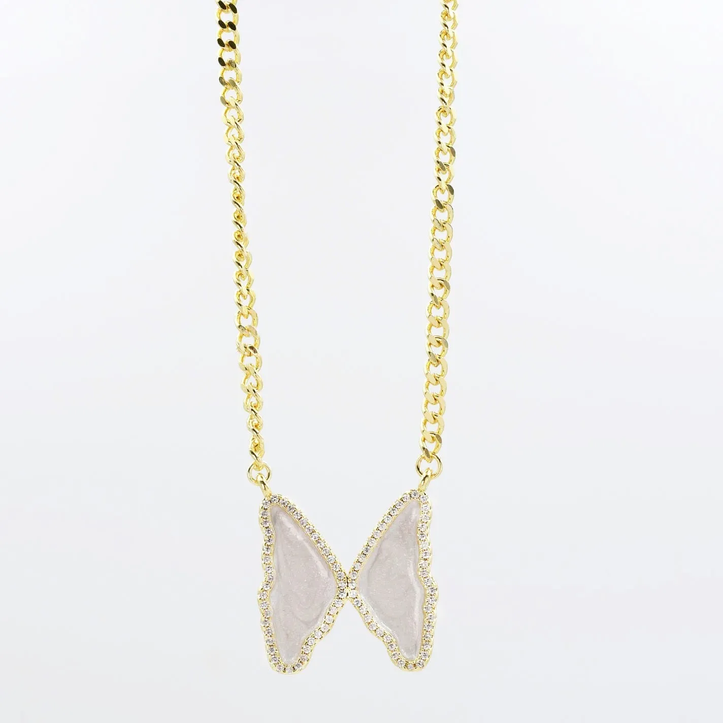 Shimmering Flutter J41