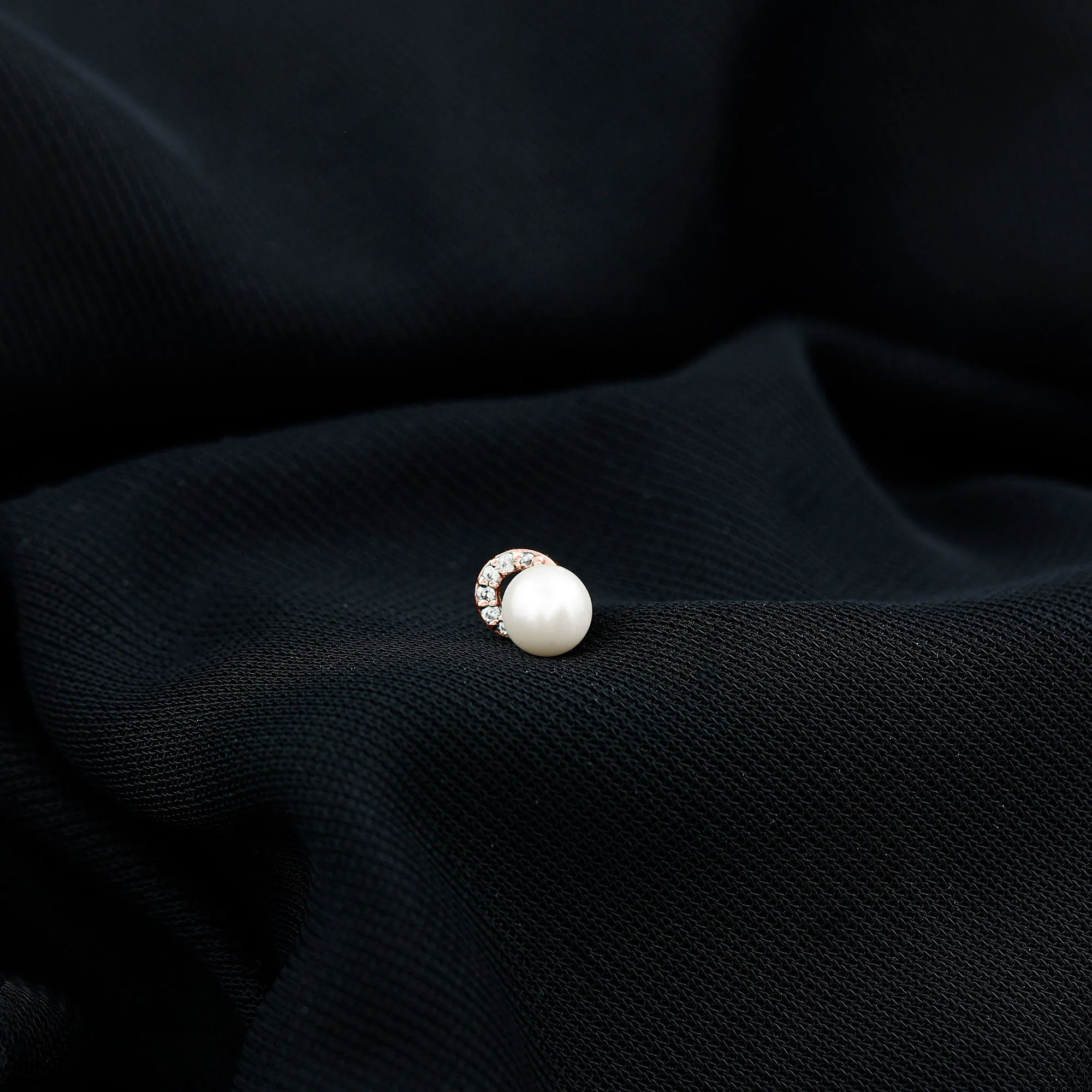 Unique Freshwater Pearl Solitaire Helix Earring with Diamond