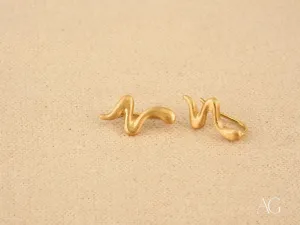 Wavy Earrings – Unique & Modern